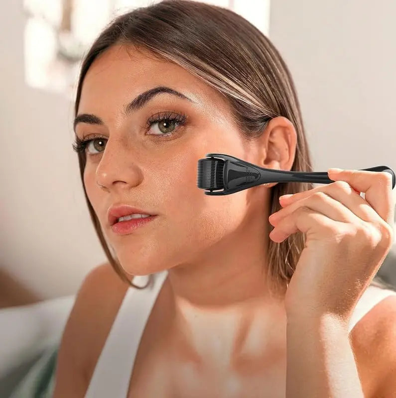 Derma Roller 540 Agujas — Microagujas para Rostro, Barba y Cuerpo